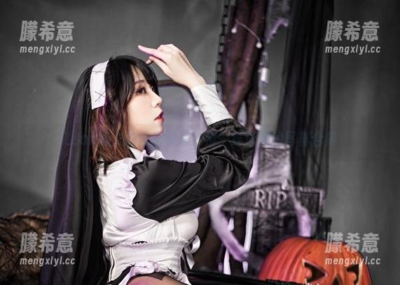 Leah梓未的教室禁忌：那一抹妩媚的写真合集