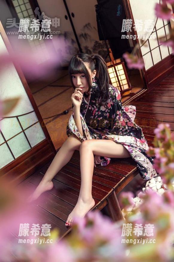TouTiao头条女神 - 图库开张！小米粒儿双人合影等你下载！