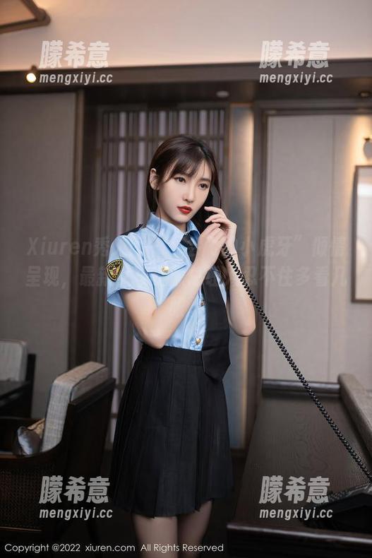 Xiuren秀人网 - “会飞的小虎牙”倾情呈现，最新女孩资源总让人忍不住多看几眼。