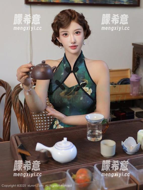Xiuren秀人网 - 请停止南初妹妹的清甜秀美写真，我快受不了了，太可爱了！