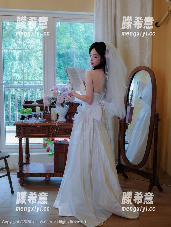Xiuren秀人网 - 可乐Vicky的套装，原图与更新的微妙较量，有趣吧！