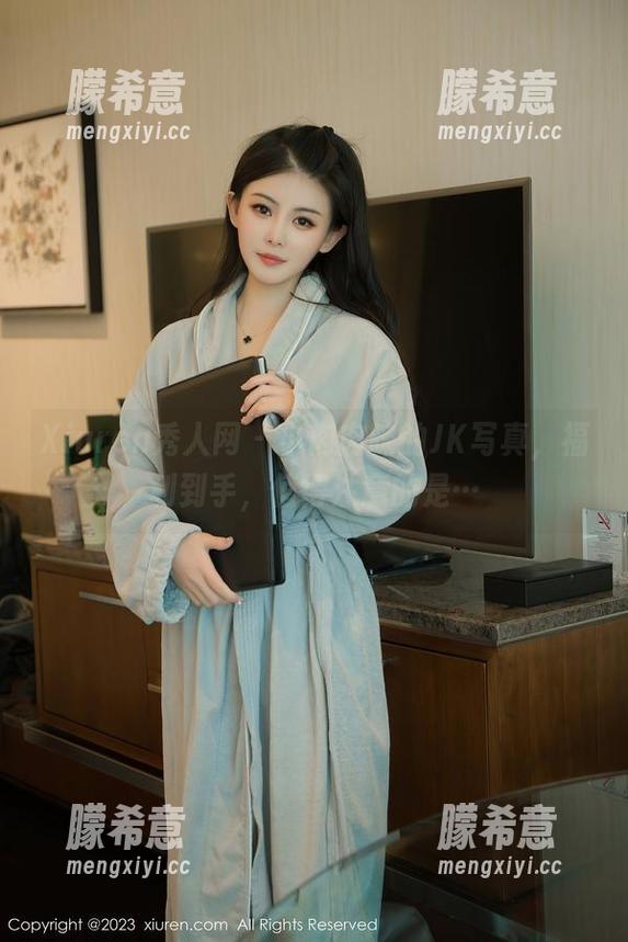 Xiuren秀人网 - 小肉肉咪的JK写真，福利到手，值得注意的是…