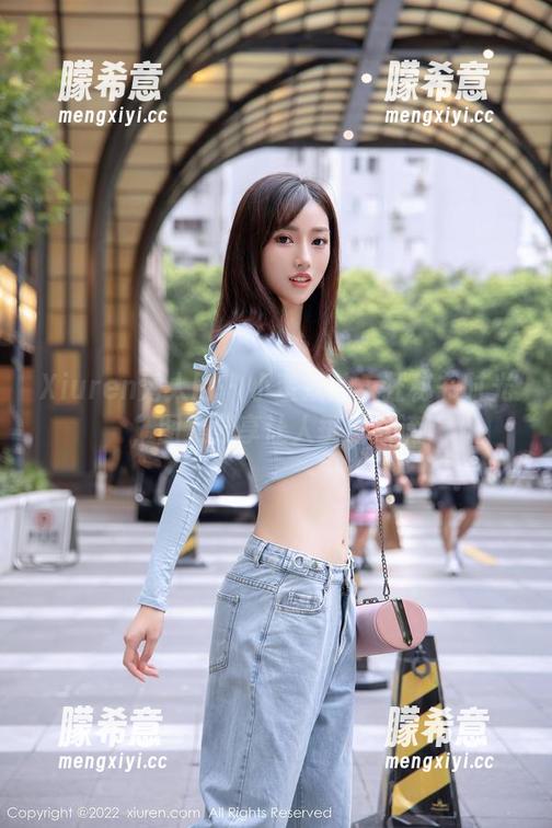 Xiuren秀人网 - 小蛮妖的疯狂秘书时光，图集分享让人垂涎欲滴