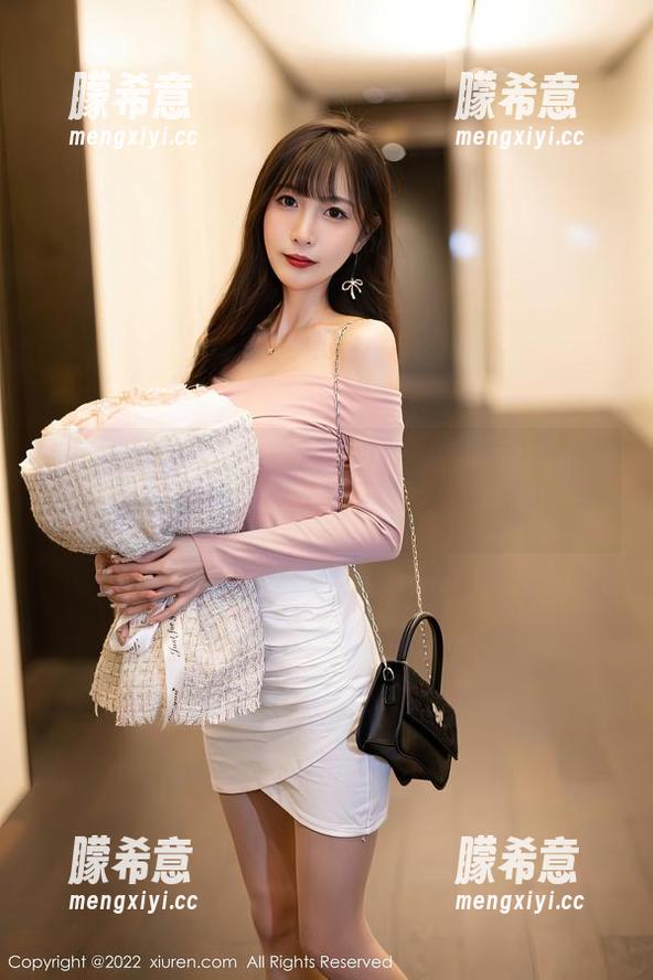 Xiuren秀人网 - 颈椎警告：诺诺Nono的私拍瑜伽动作，竟然让我想到摔跤！