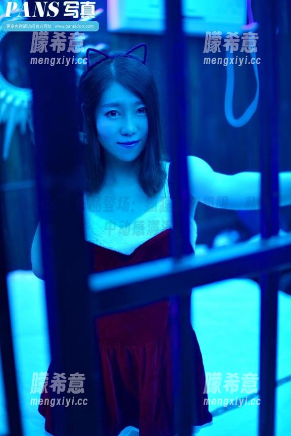 pans - 作品登场：狐狸挑战极限，私拍中动感满满。