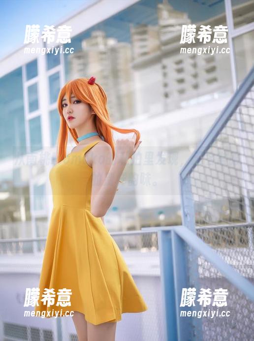 从南桃Momoko的私拍里发现，无名常服的别样韵味。