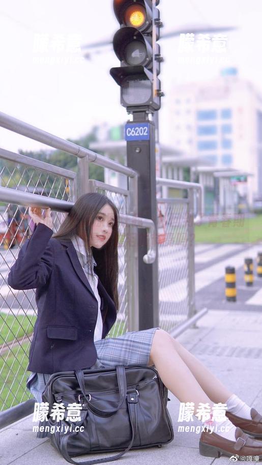 嘎潼的双马尾原图让我一秒回到了青春期，这是要催泪的节奏吗？