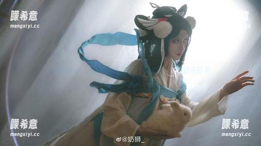 免费逻辑：奶狮不咬人和她的不知火，大家都在盯着
