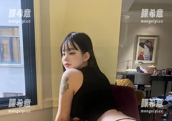 微密圈 - 小优优子：每个高清都透着一种温柔气息，就像春风拂面，太惹人疼。