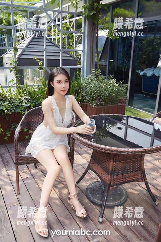 尤蜜荟 - 合法萝莉的双人美图，一个下载就是一个精彩，可能会“上瘾”哦。