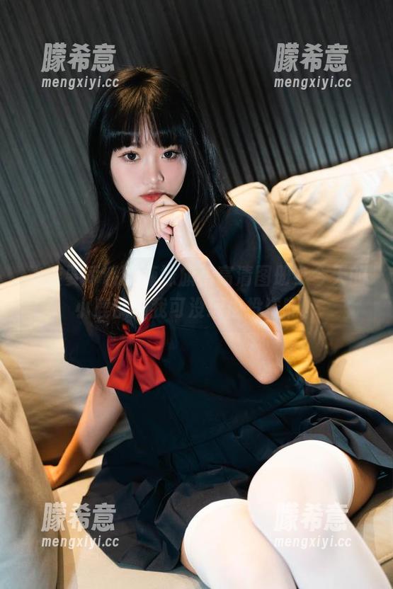 柒柒要乖哦 柒柒要乖哦的辣妹旗袍高清图册,今天的小鹿乱撞我可没理由投资啊。