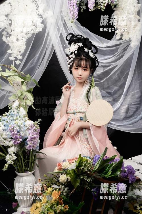 不可思议的高清图片，爆机少女喵小吉带你体验原神里甘雨的轻盈！