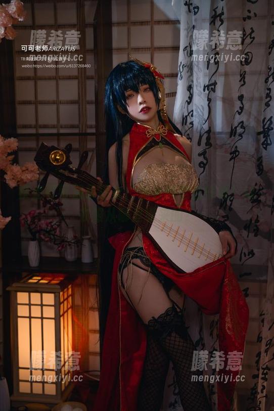 疾走可可温泉巫女，怎么能这么好看！这衣服从哪里搬来的？