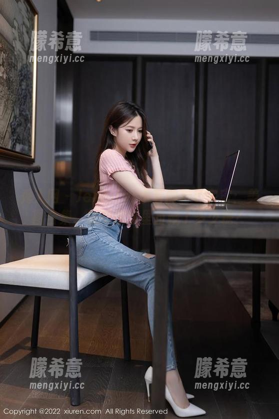 秀人网 - Jennifer小若的粉色宇宙：美图合集，想知道这里面藏了多少糖？