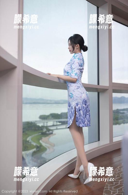 秀人网 - 精选黑丝作品，可乐Vicky就是个黑色诱惑的代言人吧？