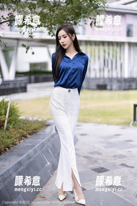 秀人网 - 李七喜美足超高清图库：腿上有画，眼里全是你！