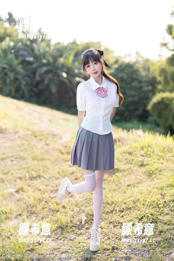 秀人网 - 让人想要撞色！李丽莎的粉色在线美图集