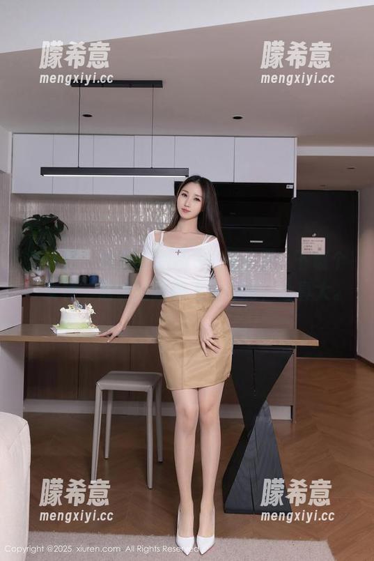 秀人网 - 沈蜜桃miko的图库里，下载个“女神”居然让我肆无忌惮啊，心真大。