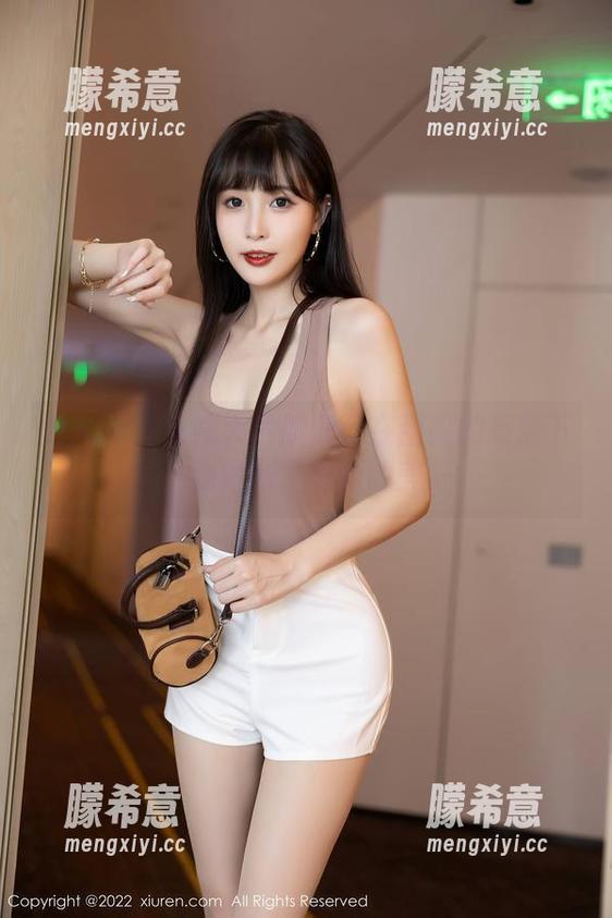 秀人网 - 花嫁大片解读：在甜妮的高清下，我找到了隐藏的美好