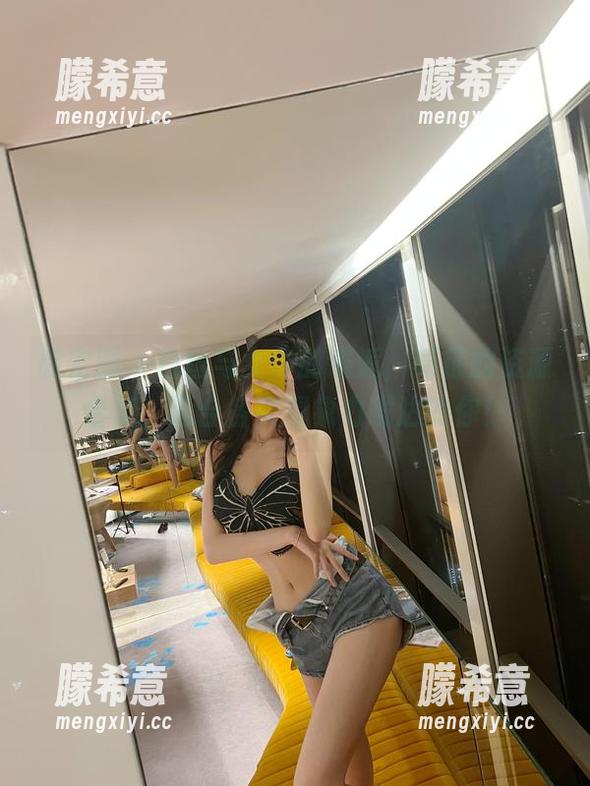 微密圈 - 白丝与女仆的邂逅，葛征的资源合集，适合各类想象力发达的你！