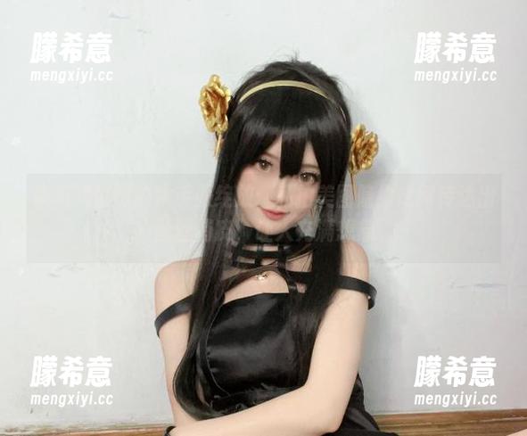 趴趴捣蛋陌的水手服绽放：私拍美图隐约之间传达出一丝丝俏皮，让人充满想象。
